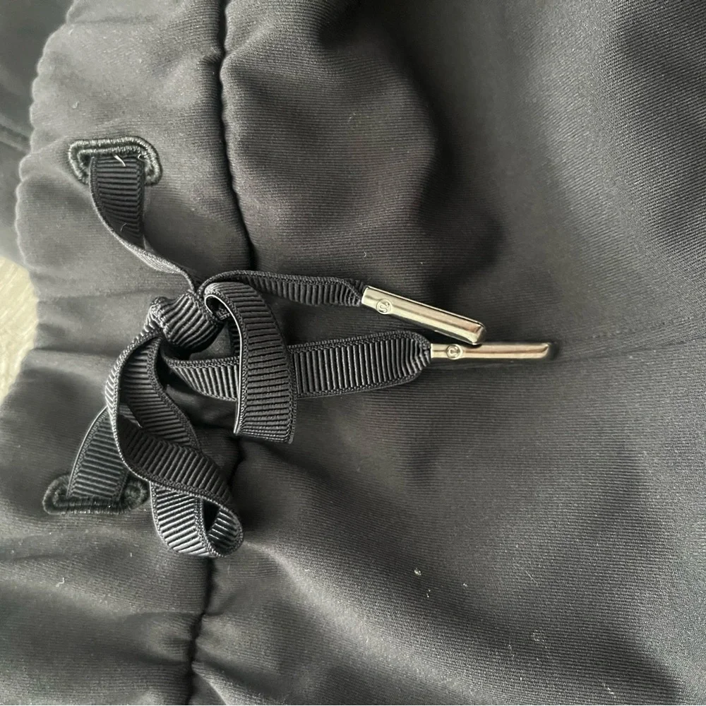 lululemon athletica Black Straight Leg Pants - Picture 3 of 4
